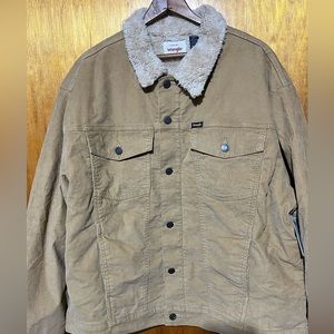 Men’s Wrangler Tan Color Corduroy Jacket with Sherpa Lining Size XL